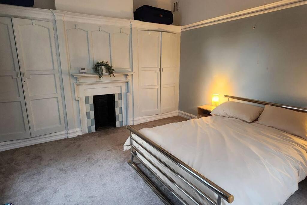 Spacious Guest Flat Near Roundhay Park Лидс Экстерьер фото
