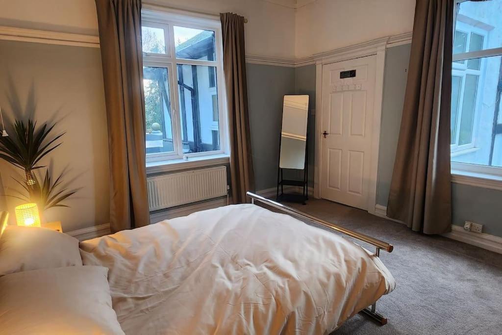 Spacious Guest Flat Near Roundhay Park Лидс Экстерьер фото