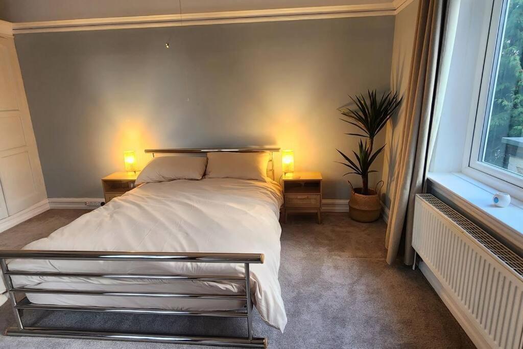Spacious Guest Flat Near Roundhay Park Лидс Экстерьер фото